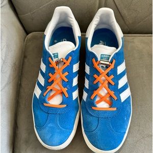 Adidas Gazelle Sneakers with no tie laces